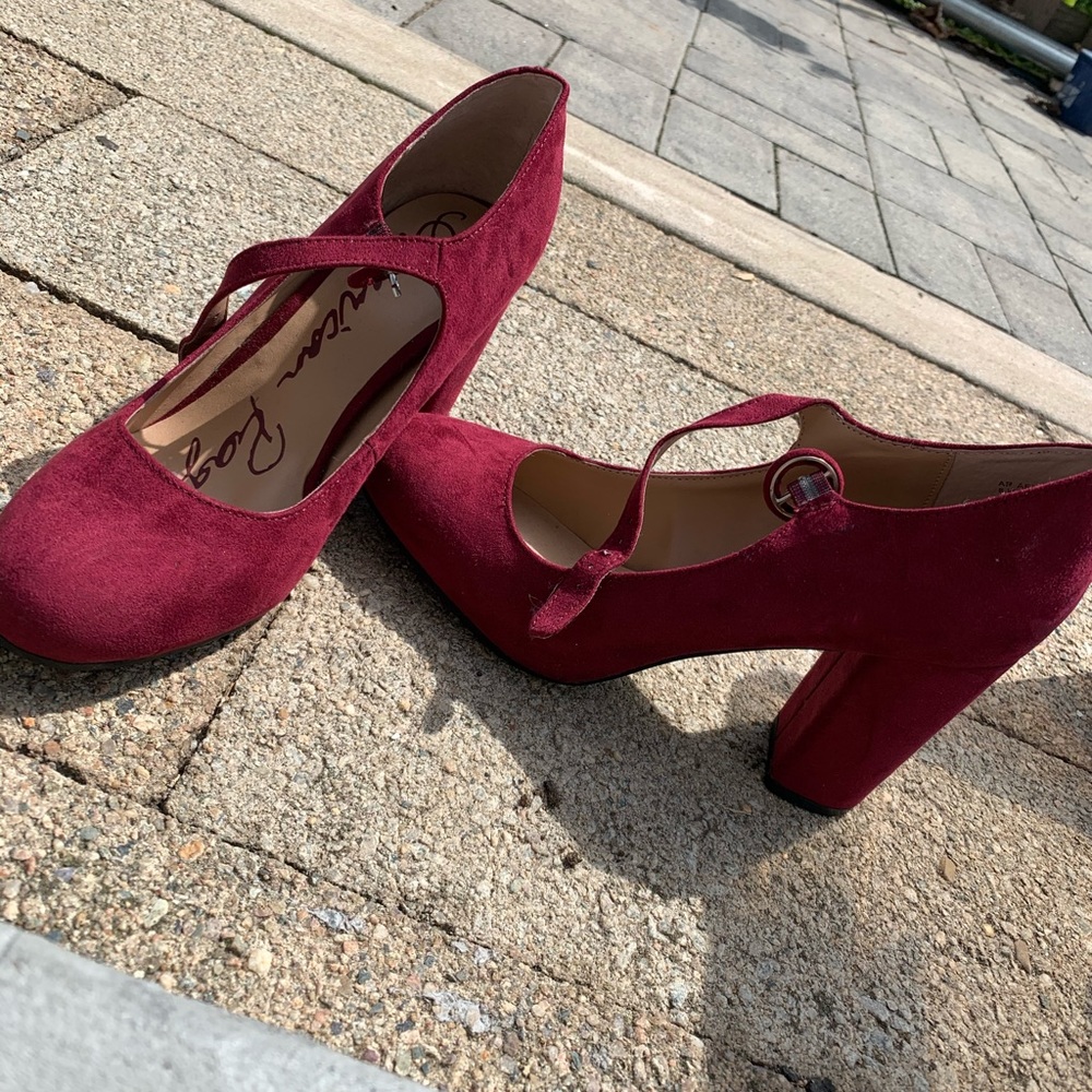 American Rag Chunky Heels - Picture 3 of 5